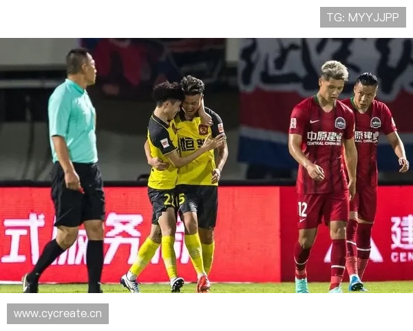 黄喜灿本赛季表现稳健,足球价值持续提升 黄喜灿本赛季表现稳健,足球价值持续提升