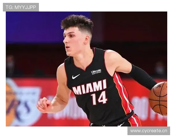 希罗利用挡拆创造机会提升三分命中率显著拉开与队友差距