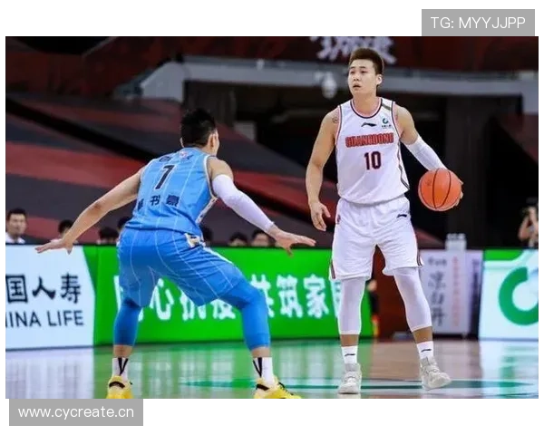 非接触犯规判罚真的合理吗？裁判标准全解析！